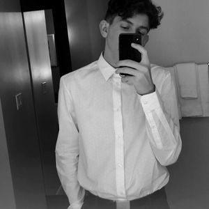 Meet your Posher, Aaron